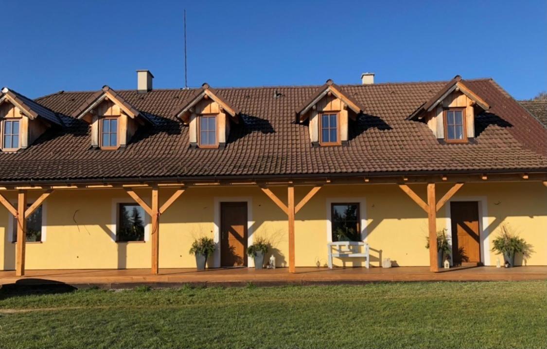 Holiday Home Hurka Bagian luar foto