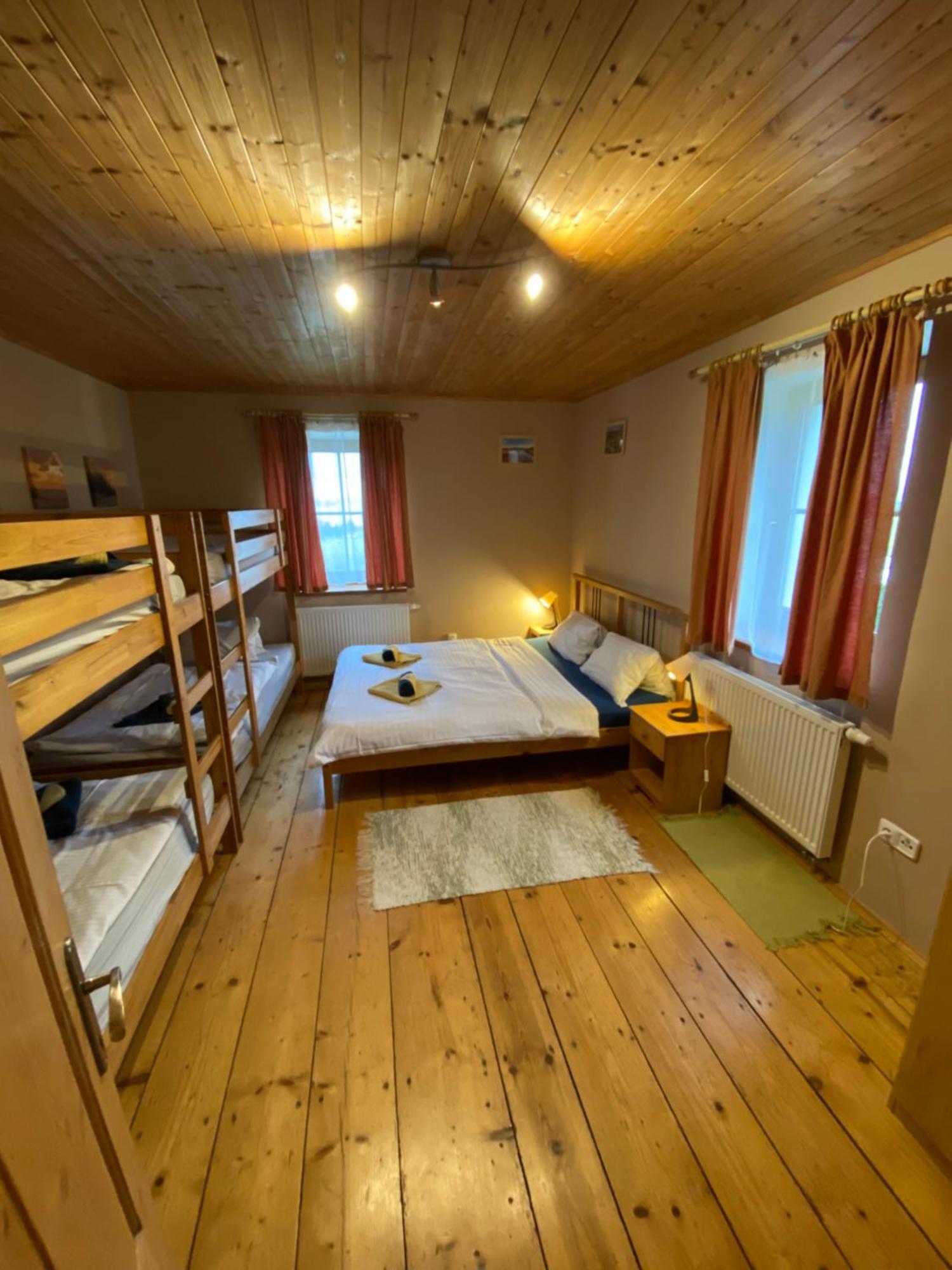 Holiday Home Hurka Bagian luar foto